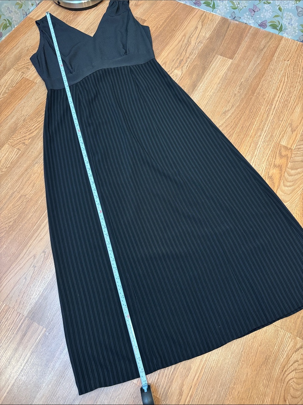 Halston black and white stripe V-neck sleeveless maxi dress. Size 12. - Picture 12 of 15